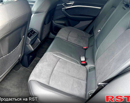 Чорний Ауді E-Tron, об'ємом двигуна 0.28 л та пробігом 34 тис. км за 35900 $, фото 12 на Automoto.ua