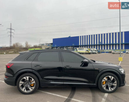 Черный Ауди E-Tron, объемом двигателя 0 л и пробегом 39 тыс. км за 39950 $, фото 17 на Automoto.ua