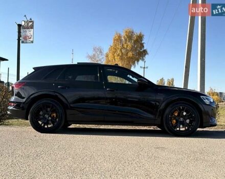 Чорний Ауді E-Tron, об'ємом двигуна 0 л та пробігом 103 тис. км за 36600 $, фото 5 на Automoto.ua