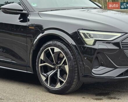Чорний Ауді E-Tron, об'ємом двигуна 0 л та пробігом 61 тис. км за 47777 $, фото 23 на Automoto.ua
