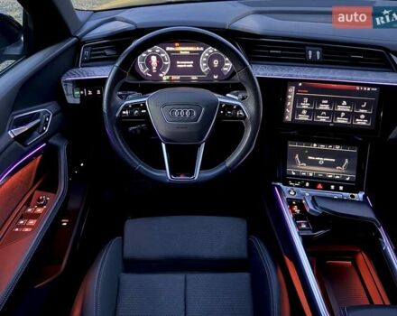Чорний Ауді E-Tron, об'ємом двигуна 0 л та пробігом 103 тис. км за 36600 $, фото 18 на Automoto.ua