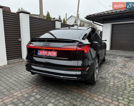 Черный Ауди E-Tron, объемом двигателя 0 л и пробегом 95 тыс. км за 38500 $, фото 4 на Automoto.ua