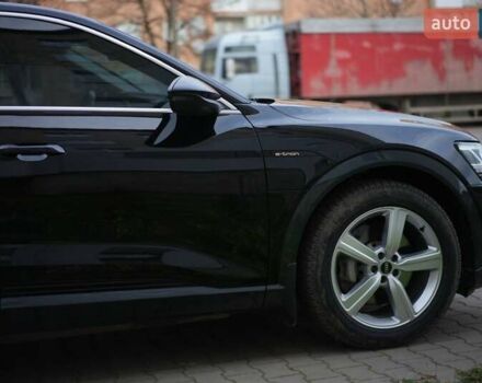 Чорний Ауді E-Tron, об'ємом двигуна 0 л та пробігом 47 тис. км за 32900 $, фото 10 на Automoto.ua