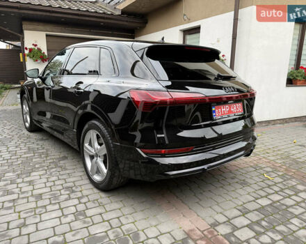 Черный Ауди E-Tron, объемом двигателя 0 л и пробегом 64 тыс. км за 31700 $, фото 63 на Automoto.ua