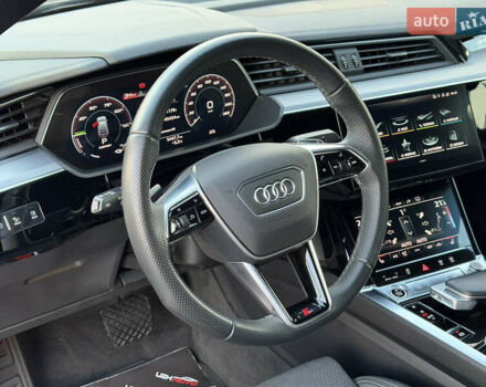 Черный Ауди E-Tron, объемом двигателя 0 л и пробегом 45 тыс. км за 30900 $, фото 27 на Automoto.ua