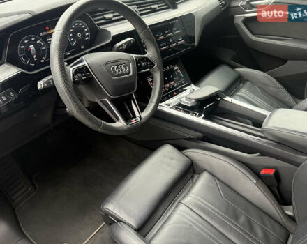 Чорний Ауді E-Tron, об'ємом двигуна 0 л та пробігом 89 тис. км за 35499 $, фото 26 на Automoto.ua