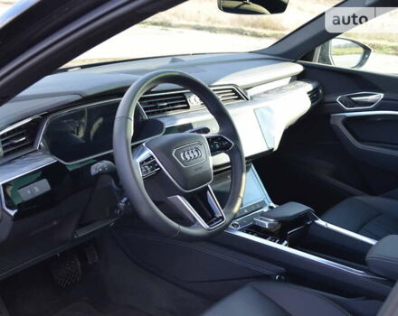 Черный Ауди E-Tron, объемом двигателя 0 л и пробегом 5 тыс. км за 47000 $, фото 2 на Automoto.ua