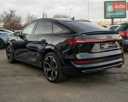 Чорний Ауді E-Tron, об'ємом двигуна 0 л та пробігом 54 тис. км за 45900 $, фото 8 на Automoto.ua