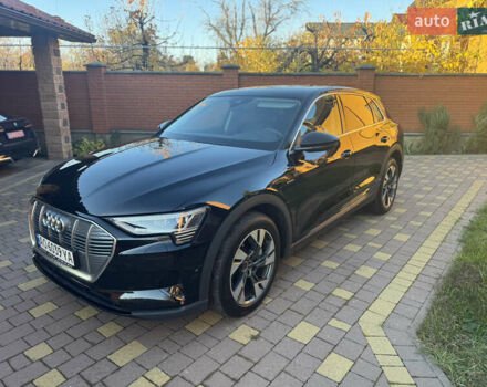 Черный Ауди E-Tron, объемом двигателя 0 л и пробегом 129 тыс. км за 27499 $, фото 9 на Automoto.ua