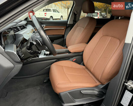 Черный Ауди E-Tron, объемом двигателя 0 л и пробегом 79 тыс. км за 29999 $, фото 49 на Automoto.ua