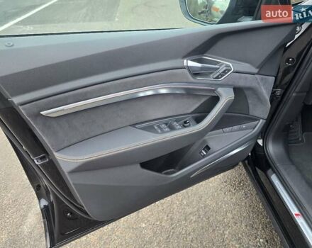 Черный Ауди E-Tron, объемом двигателя 0 л и пробегом 43 тыс. км за 45999 $, фото 42 на Automoto.ua