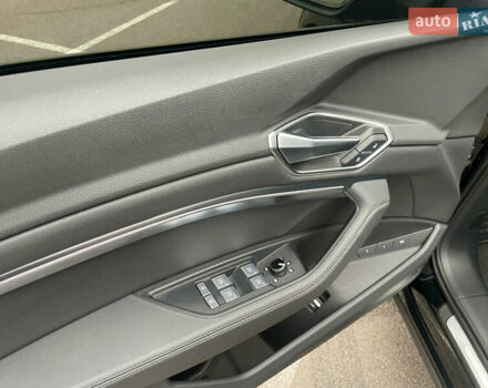 Черный Ауди E-Tron, объемом двигателя 0 л и пробегом 39 тыс. км за 39950 $, фото 51 на Automoto.ua