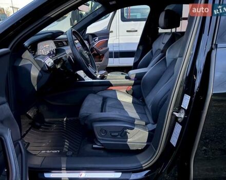 Чорний Ауді E-Tron, об'ємом двигуна 0 л та пробігом 103 тис. км за 36600 $, фото 15 на Automoto.ua