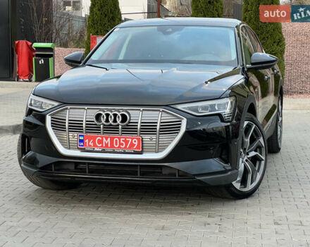 Чорний Ауді E-Tron, об'ємом двигуна 0 л та пробігом 112 тис. км за 33900 $, фото 1 на Automoto.ua