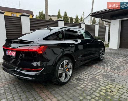 Черный Ауди E-Tron, объемом двигателя 0 л и пробегом 95 тыс. км за 38500 $, фото 2 на Automoto.ua