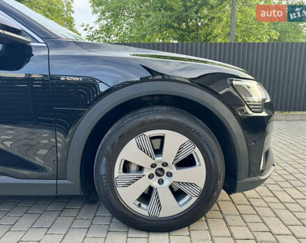 Чорний Ауді E-Tron, об'ємом двигуна 0 л та пробігом 96 тис. км за 30900 $, фото 24 на Automoto.ua