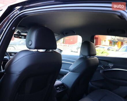 Черный Ауди E-Tron, объемом двигателя 0 л и пробегом 17 тыс. км за 44900 $, фото 37 на Automoto.ua