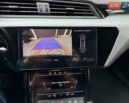 Черный Ауди E-Tron, объемом двигателя 0 л и пробегом 64 тыс. км за 31700 $, фото 46 на Automoto.ua