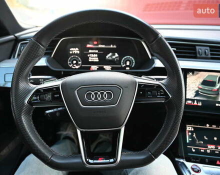 Черный Ауди E-Tron, объемом двигателя 0 л и пробегом 65 тыс. км за 44284 $, фото 14 на Automoto.ua