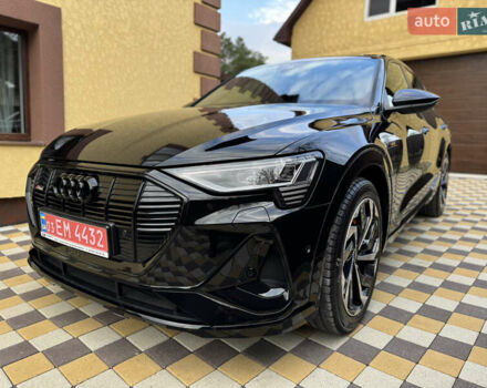 Черный Ауди E-Tron, объемом двигателя 0 л и пробегом 38 тыс. км за 41999 $, фото 1 на Automoto.ua