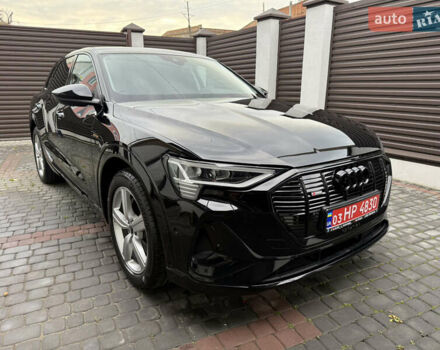 Черный Ауди E-Tron, объемом двигателя 0 л и пробегом 64 тыс. км за 31700 $, фото 57 на Automoto.ua