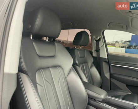 Черный Ауди E-Tron, объемом двигателя 0 л и пробегом 39 тыс. км за 39950 $, фото 50 на Automoto.ua