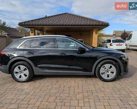 Черный Ауди E-Tron, объемом двигателя 0 л и пробегом 95 тыс. км за 29800 $, фото 10 на Automoto.ua