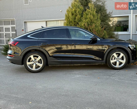 Чорний Ауді E-Tron, об'ємом двигуна 0 л та пробігом 79 тис. км за 29999 $, фото 22 на Automoto.ua