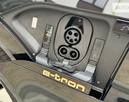 Черный Ауди E-Tron, объемом двигателя 0 л и пробегом 53 тыс. км за 42000 $, фото 10 на Automoto.ua