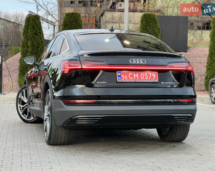 Чорний Ауді E-Tron, об'ємом двигуна 0 л та пробігом 112 тис. км за 33900 $, фото 7 на Automoto.ua