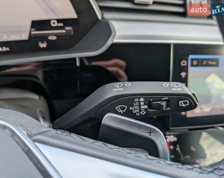 Черный Ауди E-Tron, объемом двигателя 0 л и пробегом 95 тыс. км за 29800 $, фото 45 на Automoto.ua