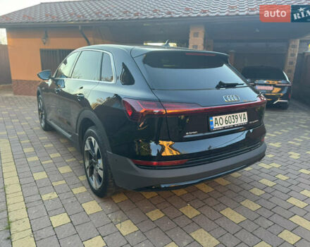 Черный Ауди E-Tron, объемом двигателя 0 л и пробегом 129 тыс. км за 27777 $, фото 5 на Automoto.ua