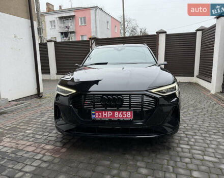 Черный Ауди E-Tron, объемом двигателя 0 л и пробегом 95 тыс. км за 38500 $, фото 11 на Automoto.ua