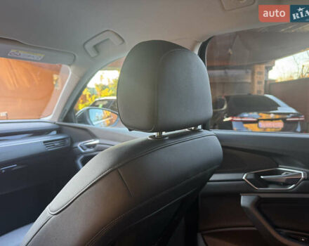 Черный Ауди E-Tron, объемом двигателя 0 л и пробегом 129 тыс. км за 27499 $, фото 22 на Automoto.ua