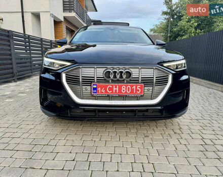 Чорний Ауді E-Tron, об'ємом двигуна 0 л та пробігом 96 тис. км за 30900 $, фото 3 на Automoto.ua