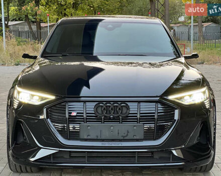 Черный Ауди E-Tron, объемом двигателя 0 л и пробегом 26 тыс. км за 49500 $, фото 1 на Automoto.ua
