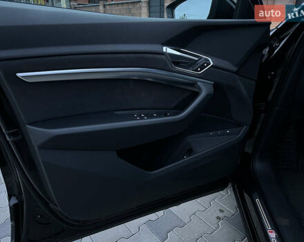 Черный Ауди E-Tron, объемом двигателя 0 л и пробегом 35 тыс. км за 41700 $, фото 12 на Automoto.ua