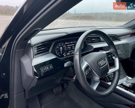 Черный Ауди E-Tron, объемом двигателя 0 л и пробегом 89 тыс. км за 39900 $, фото 43 на Automoto.ua