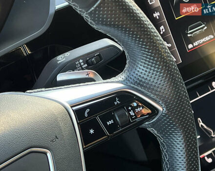 Черный Ауди E-Tron, объемом двигателя 0 л и пробегом 32 тыс. км за 47561 $, фото 51 на Automoto.ua