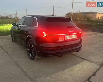 Чорний Ауді E-Tron, об'ємом двигуна 0 л та пробігом 57 тис. км за 41500 $, фото 49 на Automoto.ua