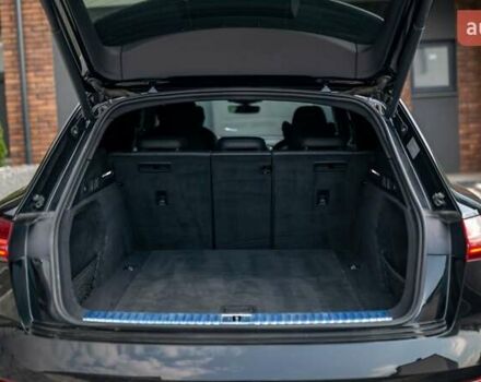 Черный Ауди E-Tron, объемом двигателя 0 л и пробегом 25 тыс. км за 55000 $, фото 61 на Automoto.ua