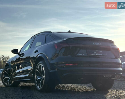Черный Ауди E-Tron, объемом двигателя 0 л и пробегом 32 тыс. км за 47561 $, фото 5 на Automoto.ua