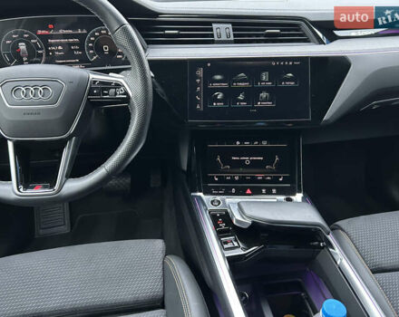 Чорний Ауді E-Tron, об'ємом двигуна 0 л та пробігом 23 тис. км за 54900 $, фото 22 на Automoto.ua