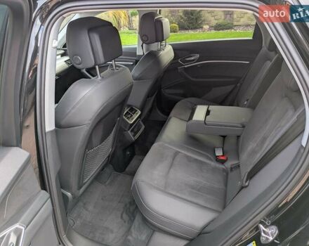 Черный Ауди E-Tron, объемом двигателя 0 л и пробегом 95 тыс. км за 29800 $, фото 32 на Automoto.ua