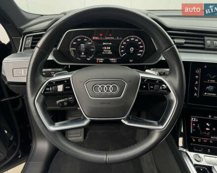 Черный Ауди E-Tron, объемом двигателя 0 л и пробегом 100 тыс. км за 38500 $, фото 43 на Automoto.ua