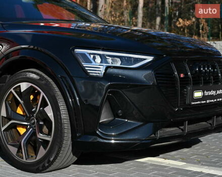 Черный Ауди E-Tron, объемом двигателя 0 л и пробегом 65 тыс. км за 44284 $, фото 7 на Automoto.ua