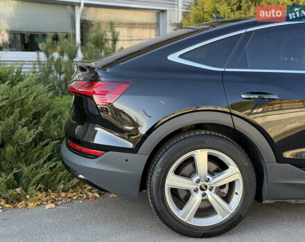 Чорний Ауді E-Tron, об'ємом двигуна 0 л та пробігом 79 тис. км за 29999 $, фото 17 на Automoto.ua
