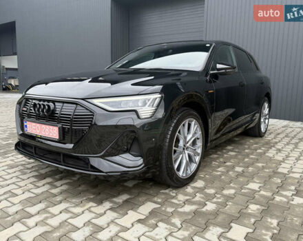 Чорний Ауді E-Tron, об'ємом двигуна 0 л та пробігом 89 тис. км за 35499 $, фото 10 на Automoto.ua