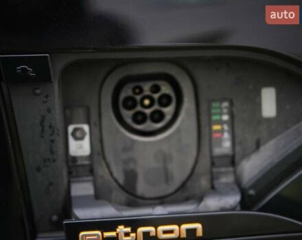Чорний Ауді E-Tron, об'ємом двигуна 0 л та пробігом 47 тис. км за 32900 $, фото 17 на Automoto.ua