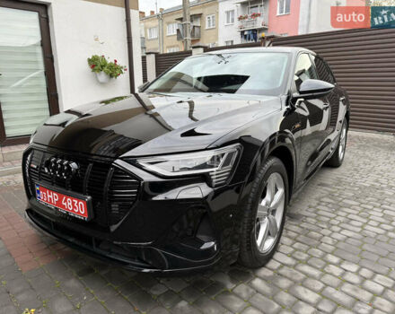 Черный Ауди E-Tron, объемом двигателя 0 л и пробегом 64 тыс. км за 31700 $, фото 59 на Automoto.ua